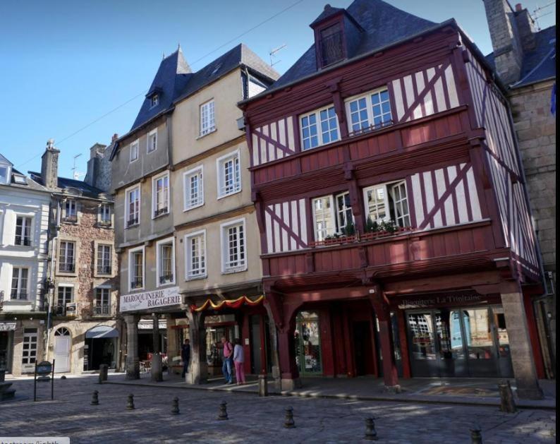 Eglantine 14 Appartement Centre Historique De Dinan Exterior photo